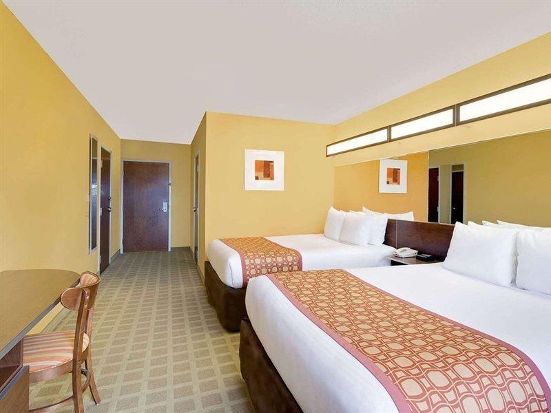 Microtel Inn & Suites By Wyndham Принстон Экстерьер фото