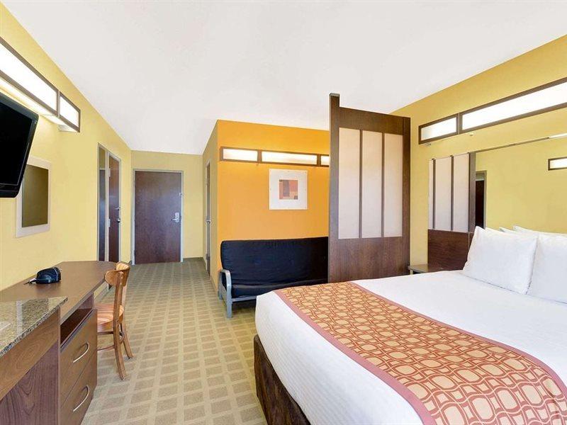 Microtel Inn & Suites By Wyndham Принстон Экстерьер фото