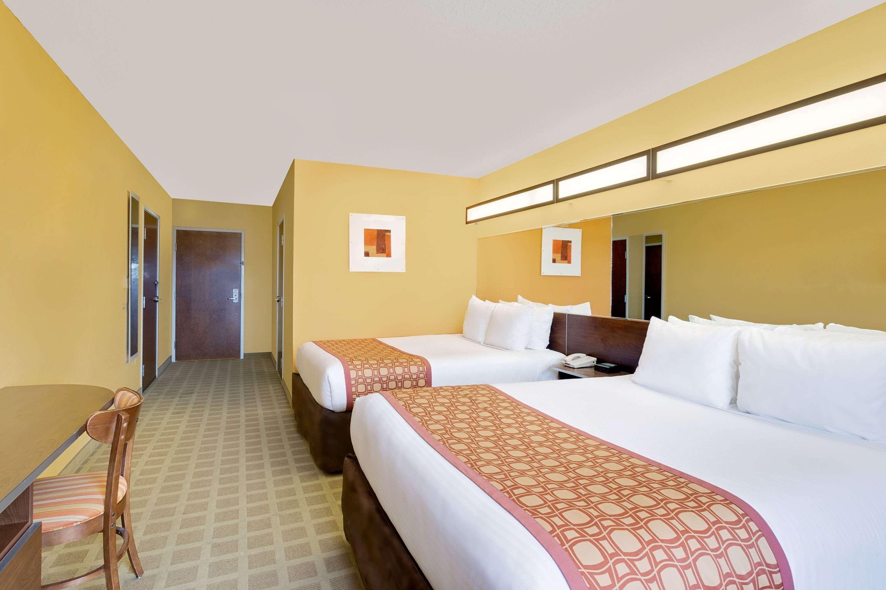 Microtel Inn & Suites By Wyndham Принстон Экстерьер фото