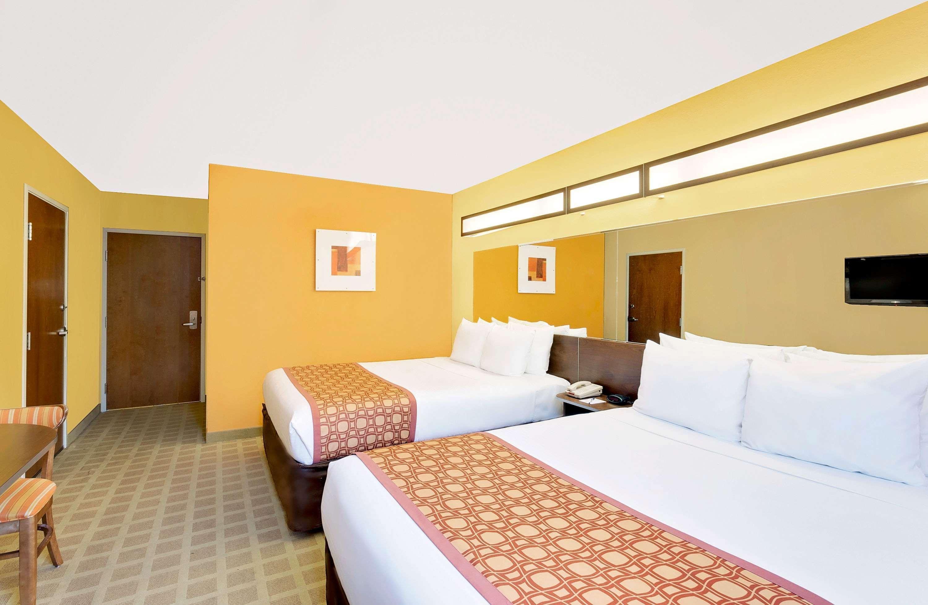 Microtel Inn & Suites By Wyndham Принстон Экстерьер фото
